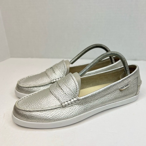 Cole Haan Grand OS Pinch Maine Classic Weekender Leather Loafers Sz 9B Silver - Picture 1 of 14